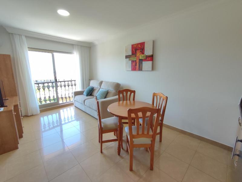 One-Bedroom Apartment image 3