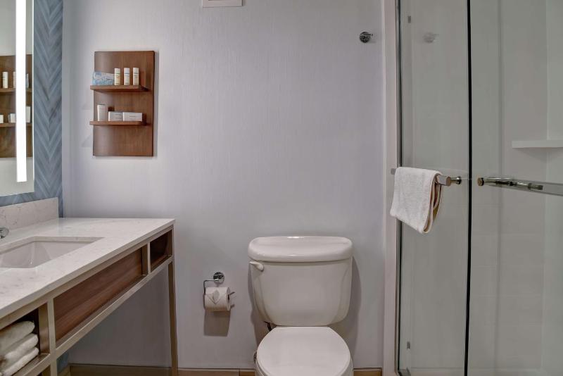 King Room - Hearing Access image 3