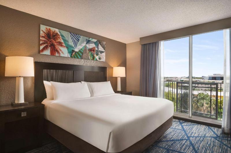 Premium King Suite image 1