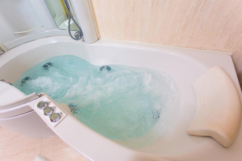 Family Suite with Spa Access image 4