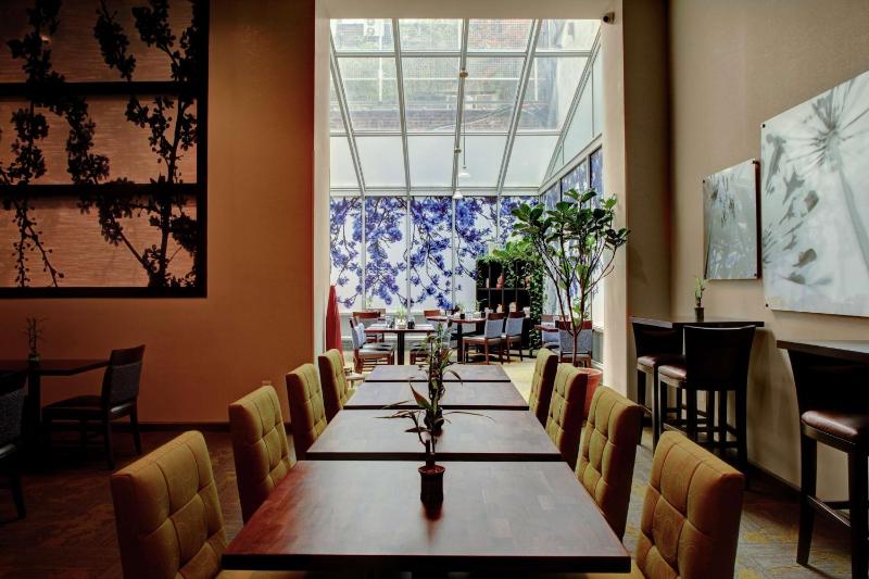 Hilton Garden Inn New York/Manhattan-Chelsea - image 9