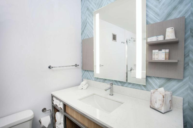 King Room image 2
