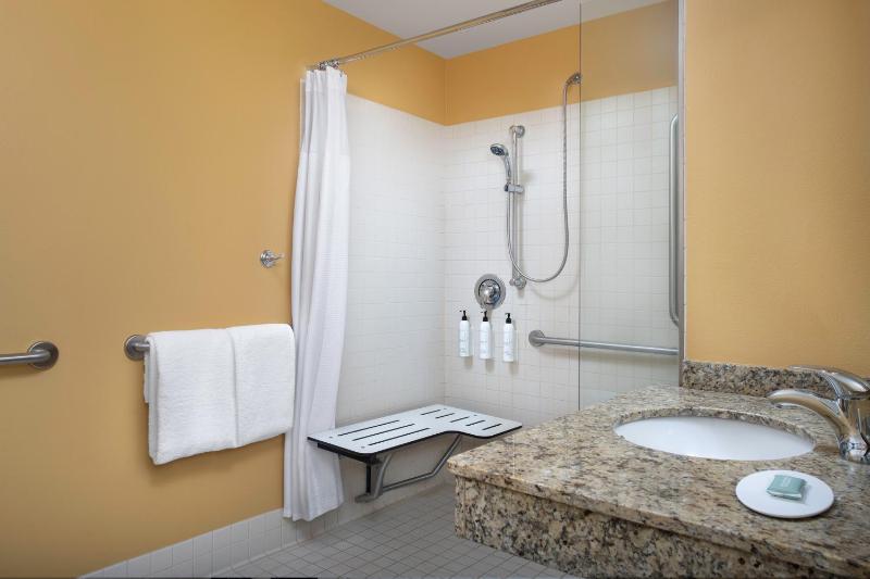 King Studio with Sofa Bed and Adapted Tub - Mobility Accessible image 1