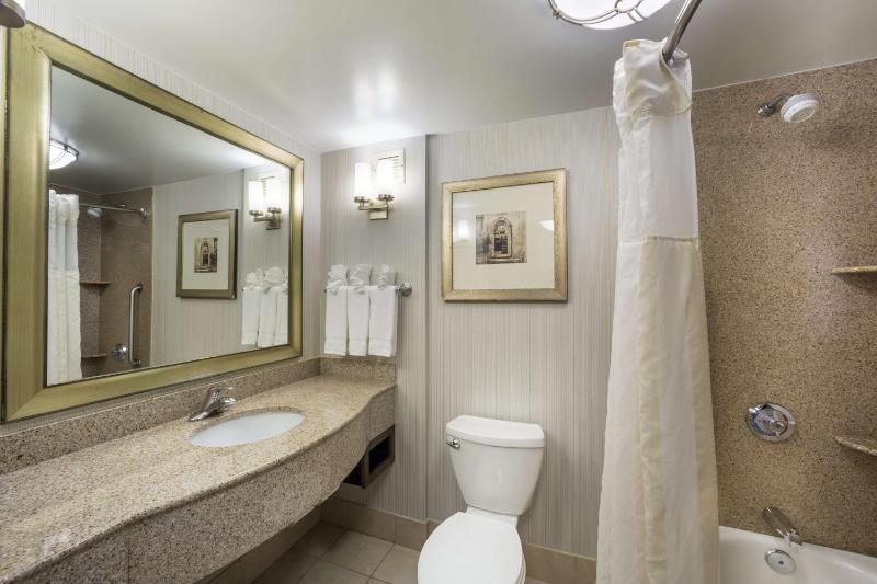 King Room image 2