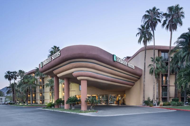 Embassy Suites By Hilton Hotel Phoenix-Biltmore - image 41