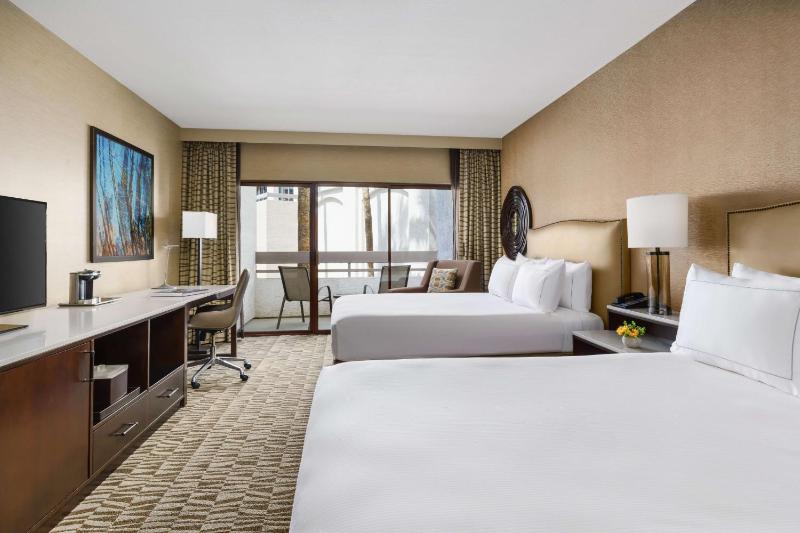 Standard Queen Room with Two Queen Beds image 3