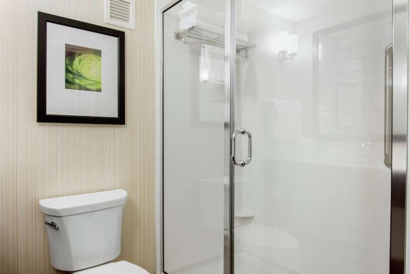 King Room image 2