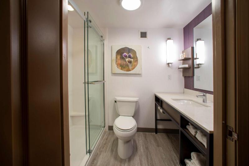 King Room image 4