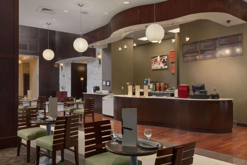 Embassy Suites By Hilton Savannah Airport - image 8