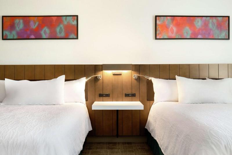 Queen Room with Two Queen Beds image 3