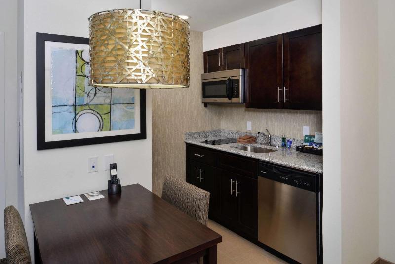 One-Bedroom King Suite - Non-Smoking image 1