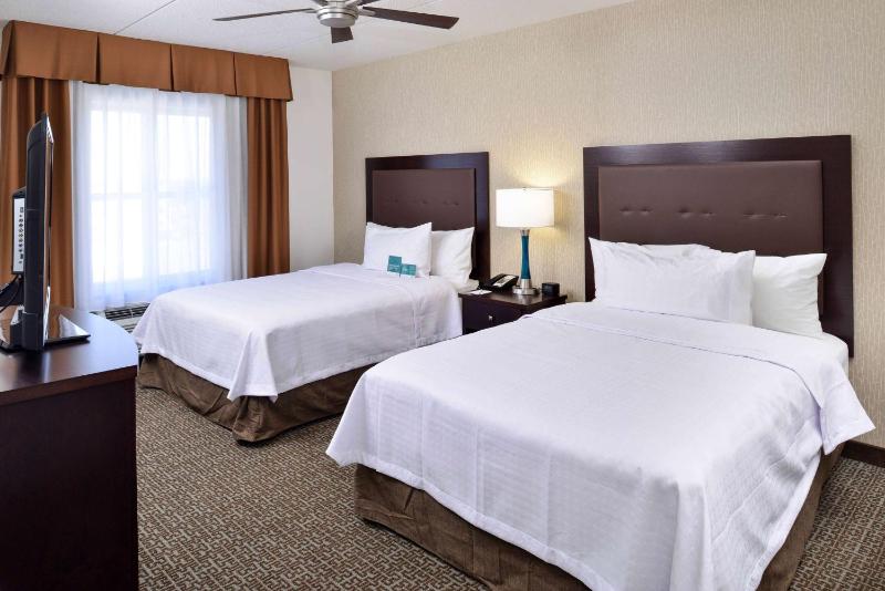 One-Bedroom Queen Suite with Two Queen Beds - Non-Smoking image 4