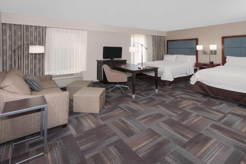 Queen Studio Suite with Two Queen Beds and Sofa Bed - Non-Smoking image 1