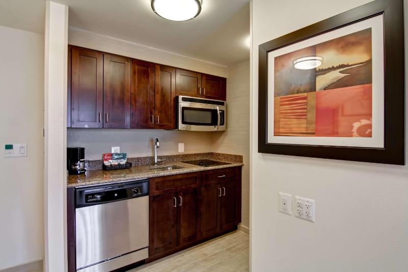King Studio Suite - Non-Smoking image 4