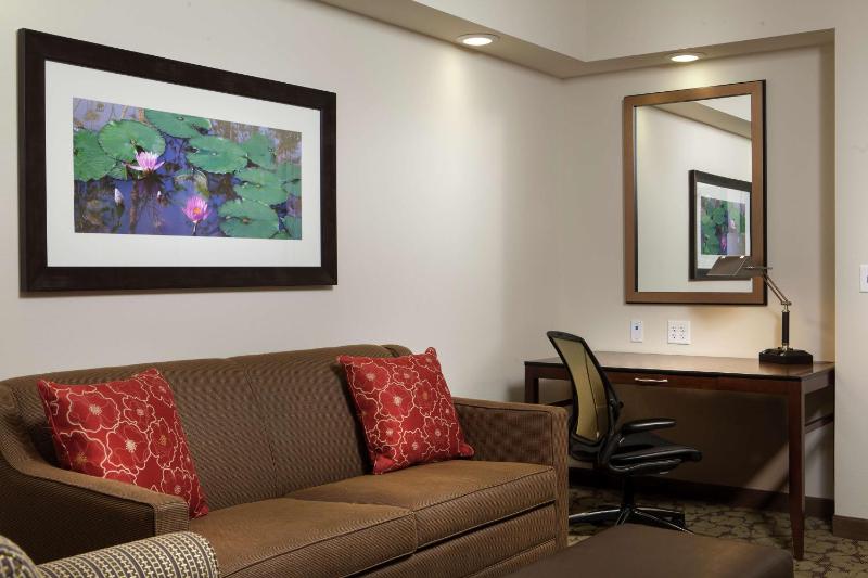 Junior King Suite with Sofa Bed image 3