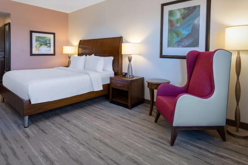 King Room image 4