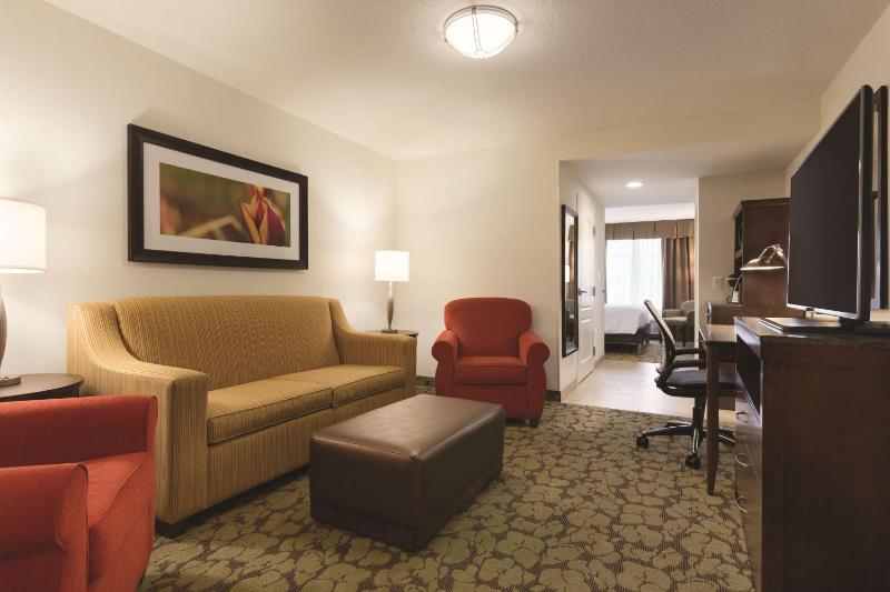 Junior King Suite with Sofa Bed image 1