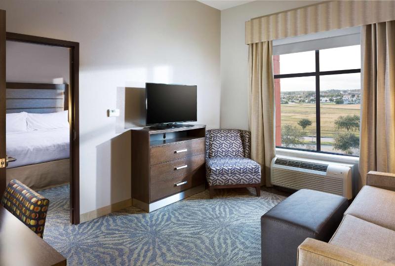 King Suite - Mobility Access/Non-Smoking image 4