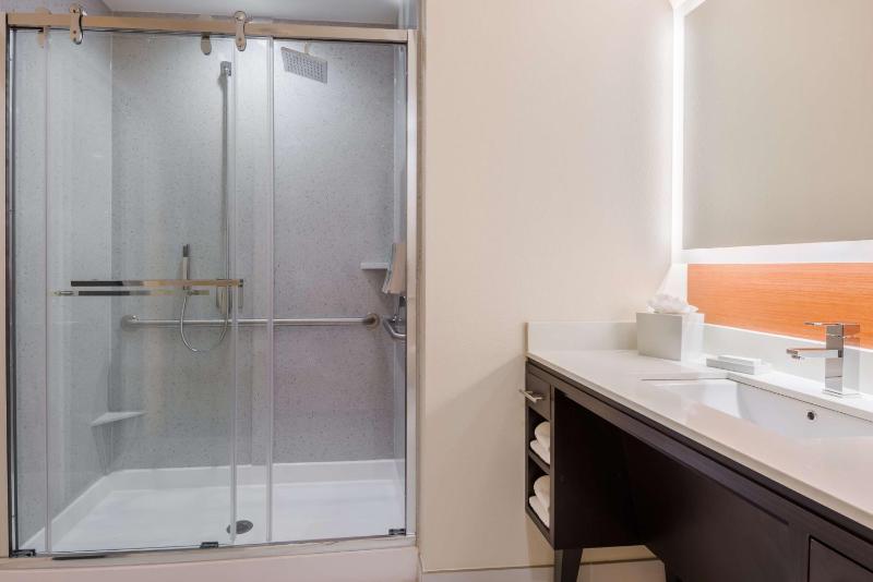 Studio Suite with Two Queen Beds - Hearing Access image 2