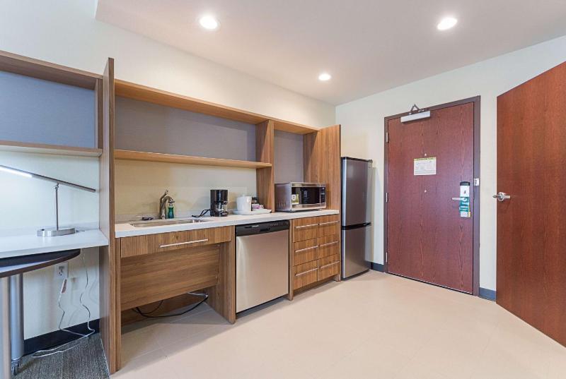 King Studio Suite - Hearing Access/Non-Smoking image 4