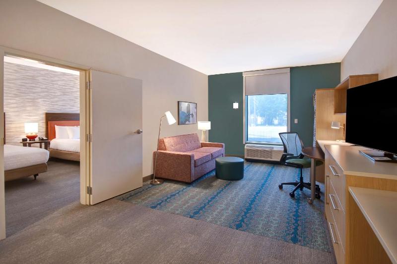 King Suite - Mobility Accessible/Non-Smoking image 2