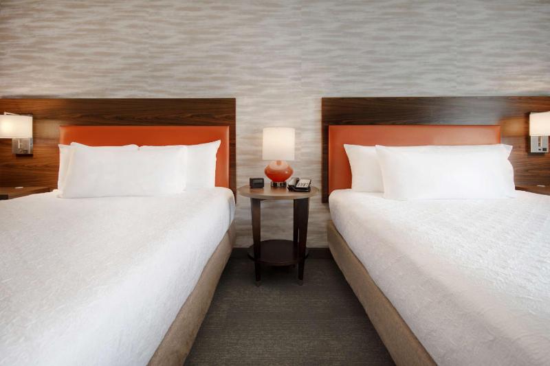 Studio Suite with Two Queen Beds - Hearing Access/Non-Smoking image 4