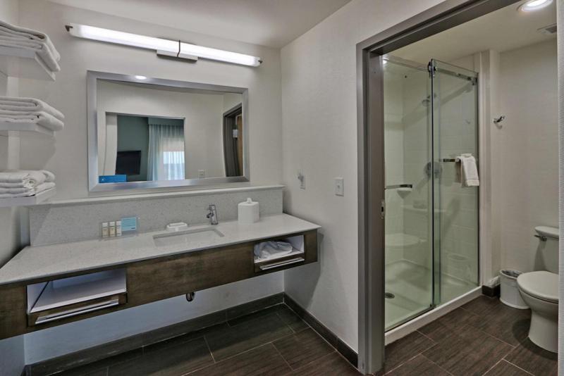 King Studio Suite - Non-Smoking image 3