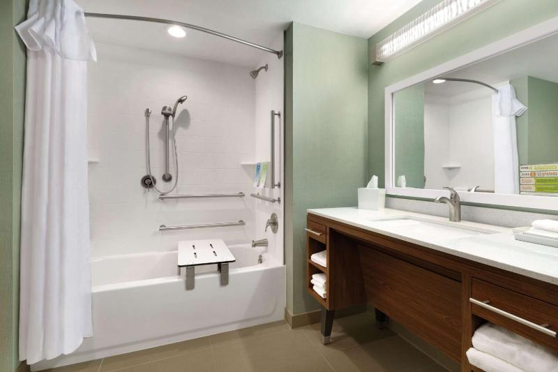 King Studio Suite - Mobility Access/Non-Smoking image 3