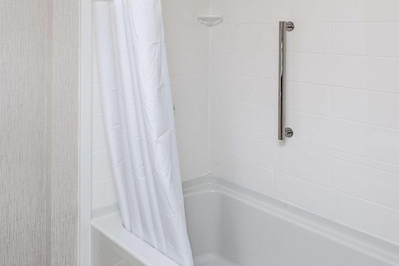 Executive King Room - Non-Smoking image 3