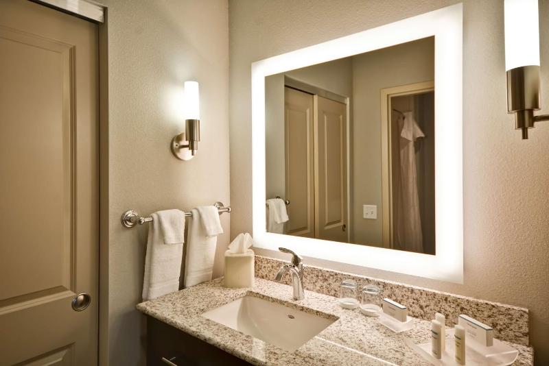 King Studio Suite - Hearing Access/Non-Smoking image 2