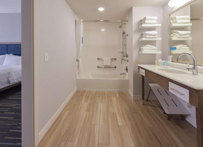 King Studio Suite - Mobility Access/Non-Smoking image 2