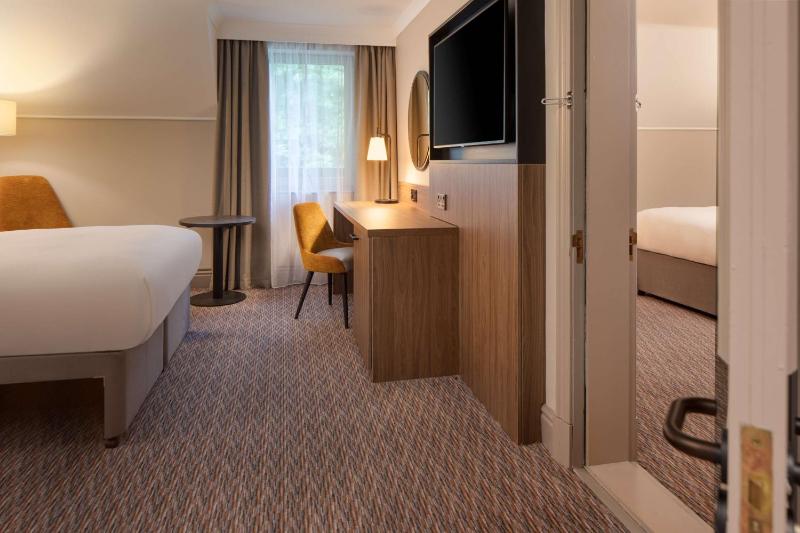 Queen Room - Mobility Access image 4