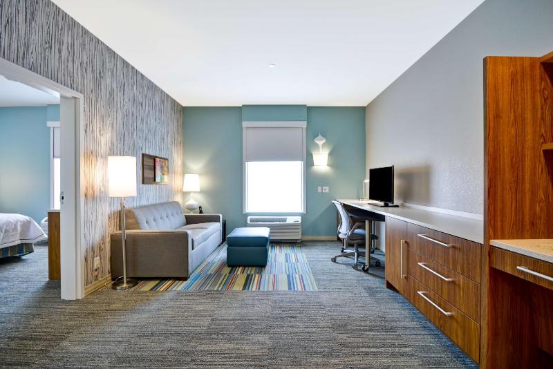 One-Bedroom Queen Suite - Non-Smoking image 1