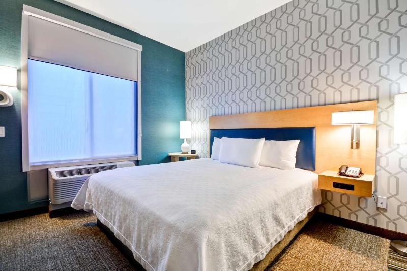 One-Bedroom King Suite - Non-Smoking image 1