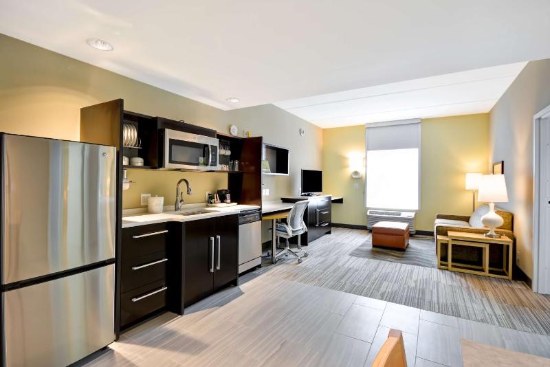 One-Bedroom King Suite - Non-Smoking image 1
