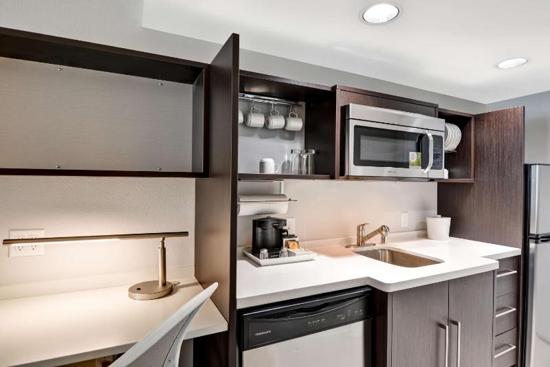 King Studio Suite - Non-Smoking