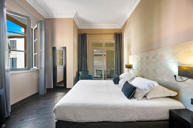 Superior Double Room with Terrace image 1