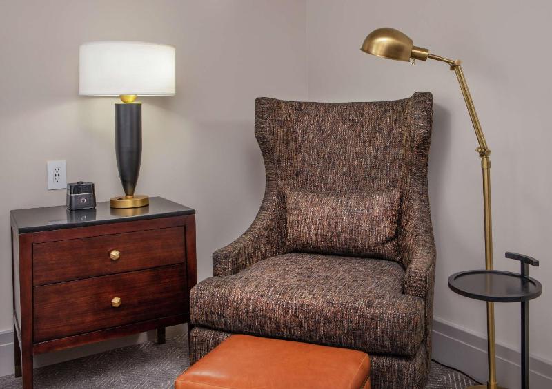 King Room - Mobility and Hearing Access image 4