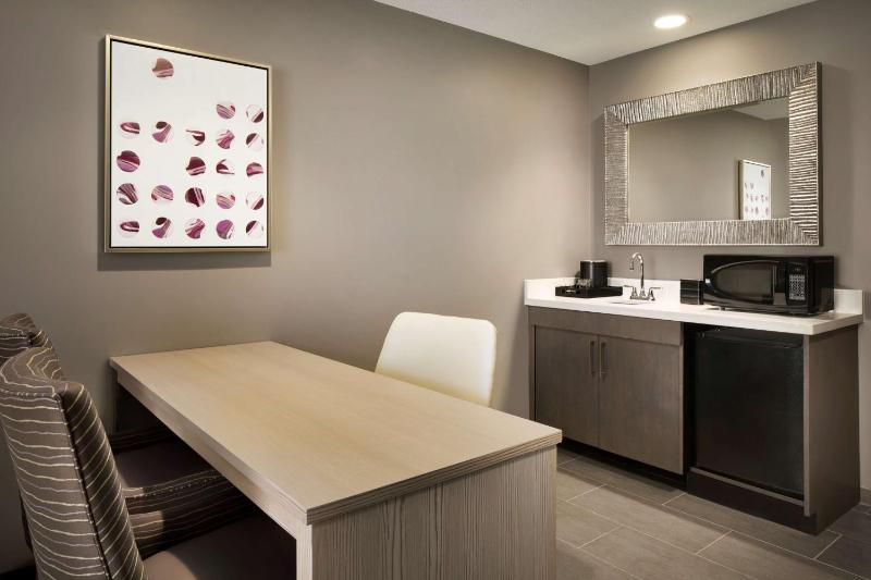 King Suite with Roll-in Shower image 3