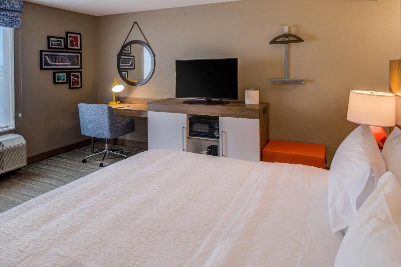 King Room - Non-Smoking image 1