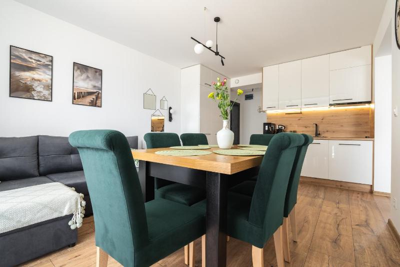 SOLEK Apartamenty hotelowe i pokoje gościnne ze śniadaniem przyjazne zwierzętom wyjątkowe z widokiem na Jezioro Jamno i w bardzo bliskiej odległości od morza - image 34