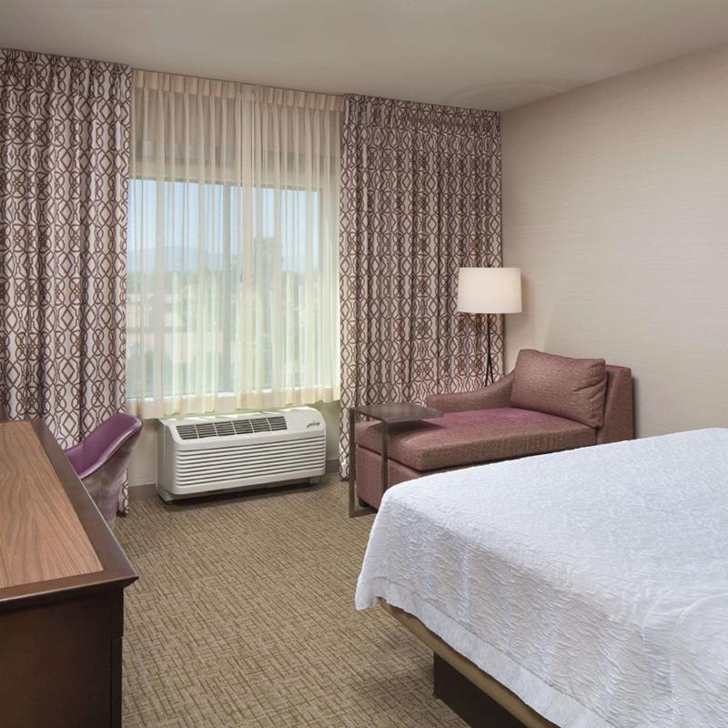 King Room - Mobility Access/Non-Smoking image 1