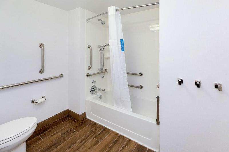 King Room - Mobility Access/Non-Smoking image 2