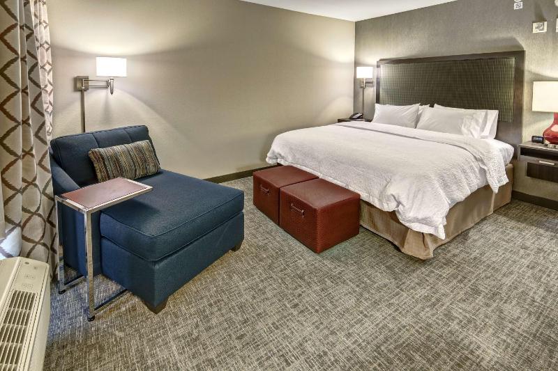 King Room image 4