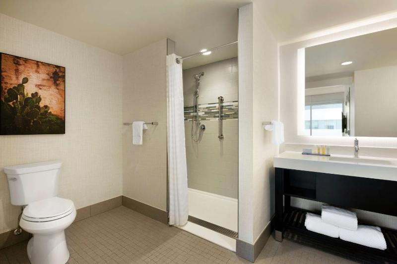 Two-Room King Suite - Mobility/Hearing Accessible with Roll-In Shower image 2