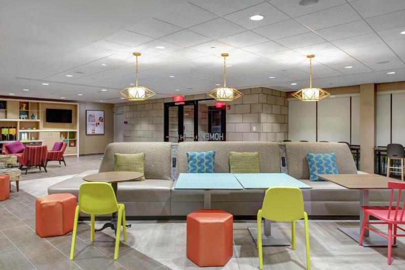 Home2 Suites by Hilton Louisville Airport/Expo Center - image 10