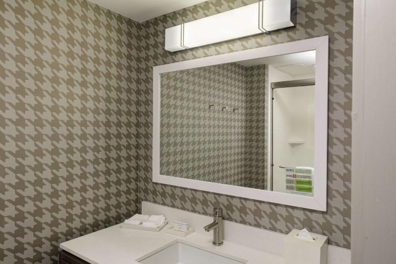 Home2 Suites by Hilton Louisville Airport/Expo Center - image 18