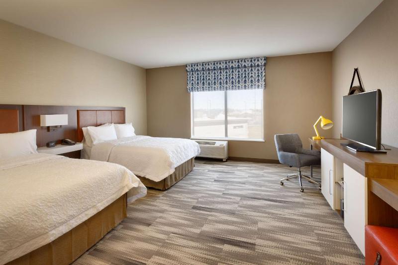 Queen Room with Two Queen Beds - Mobility Access/Non-Smoking image 1