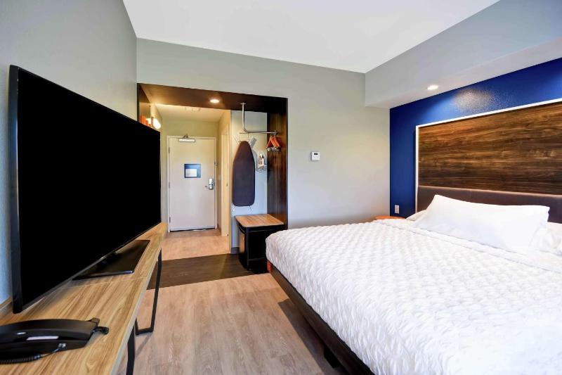 King Room image 4