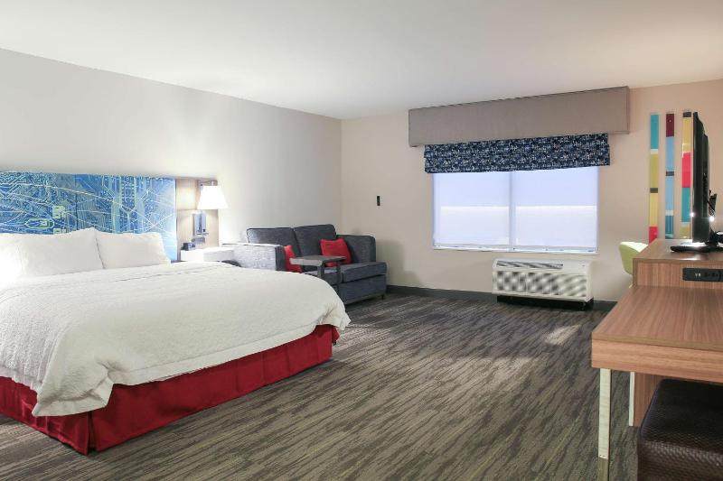 King Room with Sofa Bed - Non-Smoking image 1